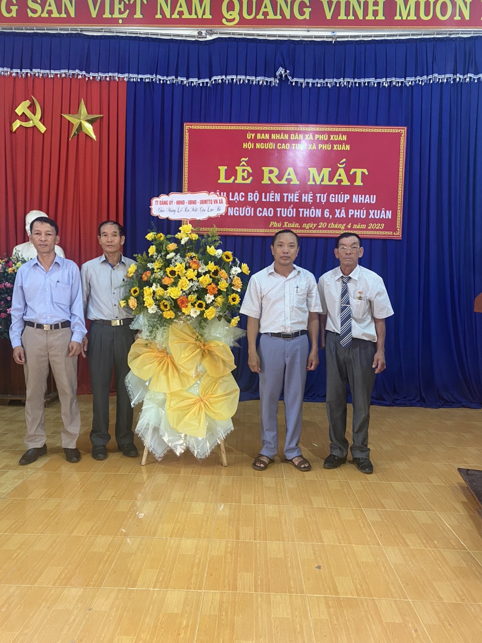 TANG HOA CLC THON 6